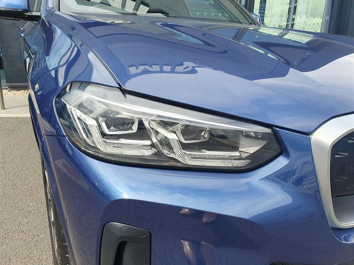BMW iX3 2023