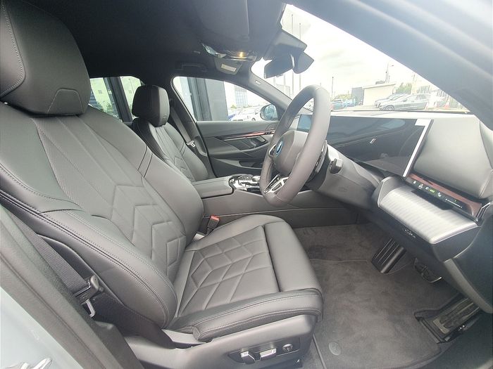 BMW 5 Series 2026