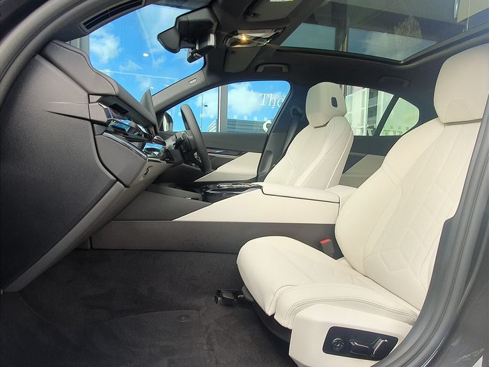BMW 5 Series 2026