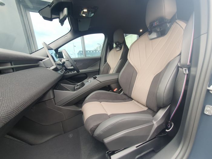 BMW iX3 2026