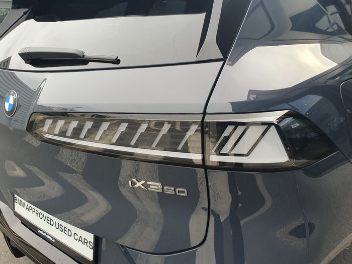 BMW iX3 2026