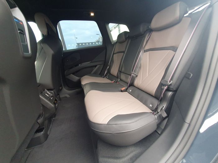 BMW iX3 2026