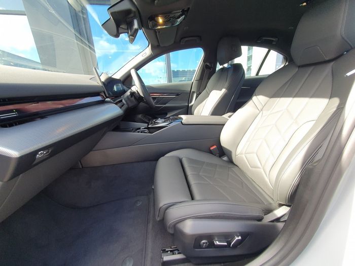 BMW 5 Series 2026