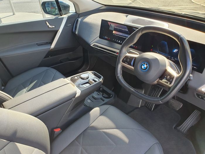 BMW IX 2023