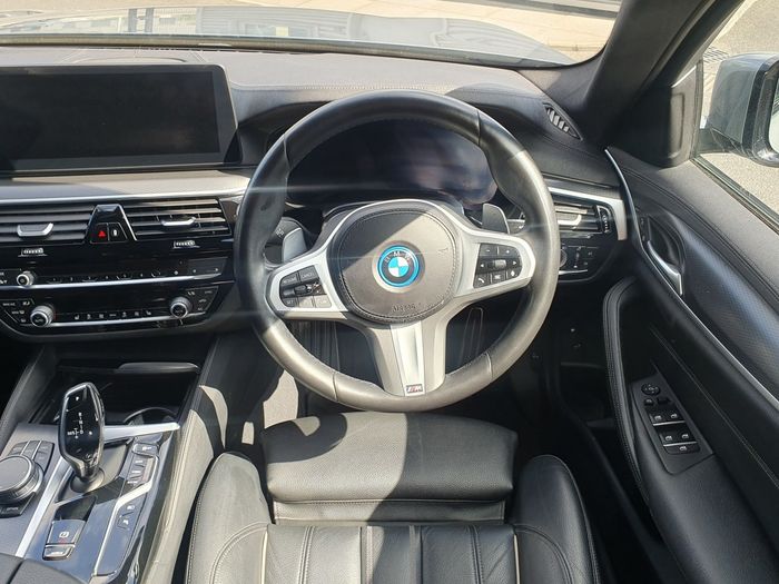 BMW 5 Series 2023