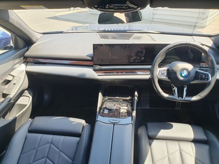 BMW i5 2024