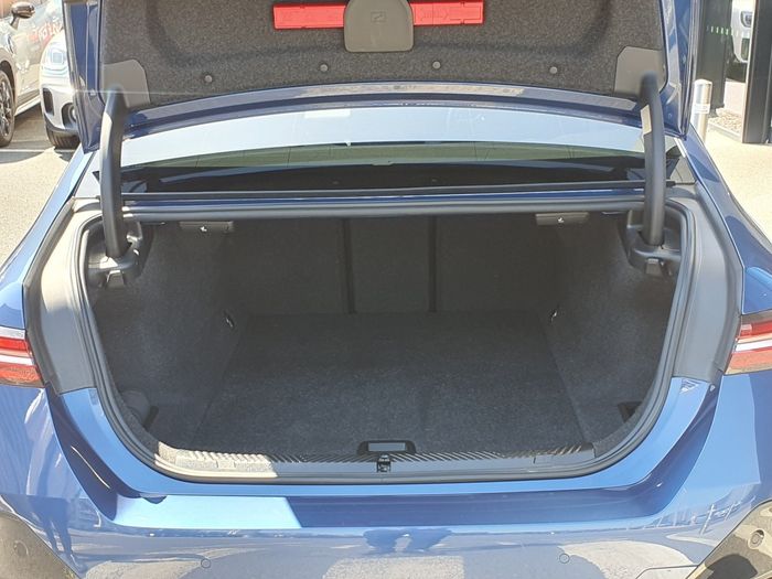 BMW i5 2024