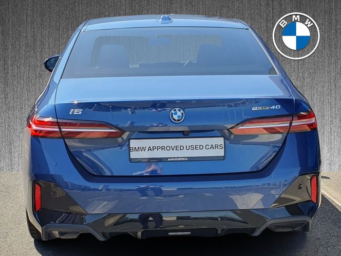 BMW i5 2024
