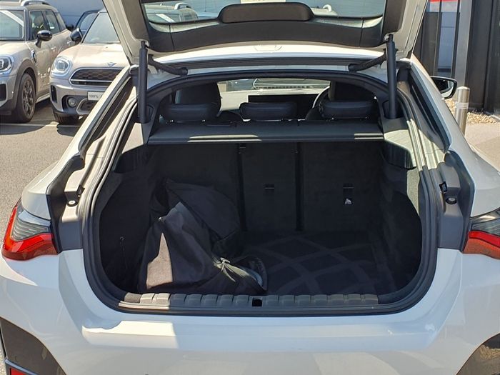 BMW i4 2024