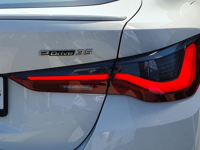 BMW i4 2024
