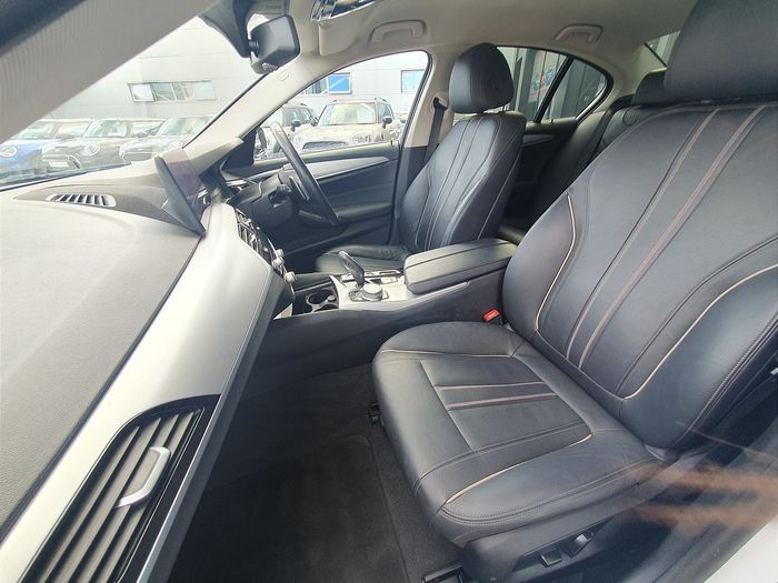 BMW 5 Series 2021