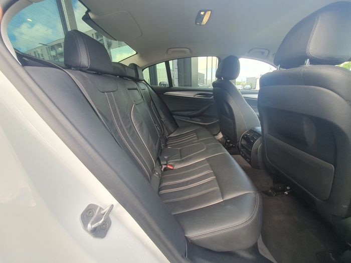 BMW 5 Series 2021