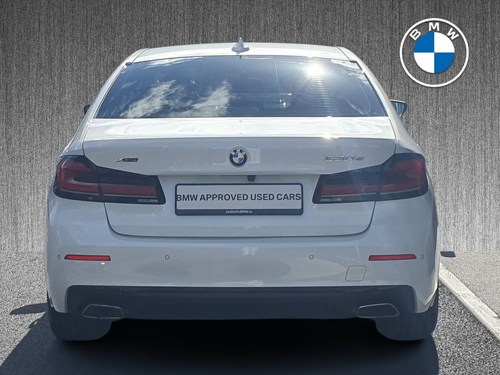 BMW 5 Series 2021