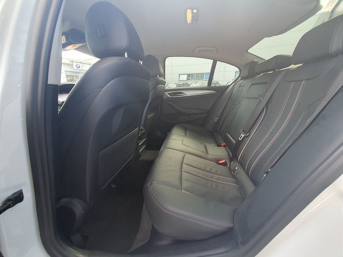 BMW 5 Series 2021