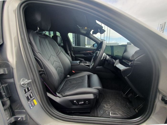 BMW 5 Series 2025