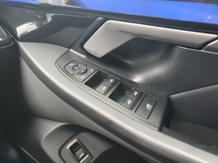 BMW 5 Series 2025