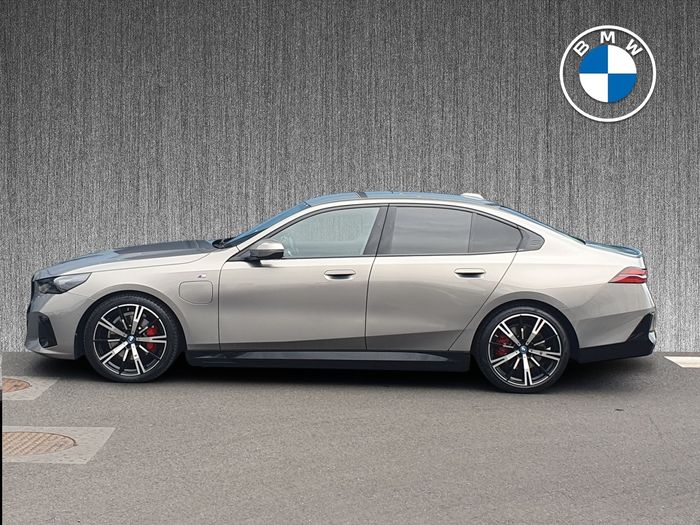 BMW 5 Series 2025