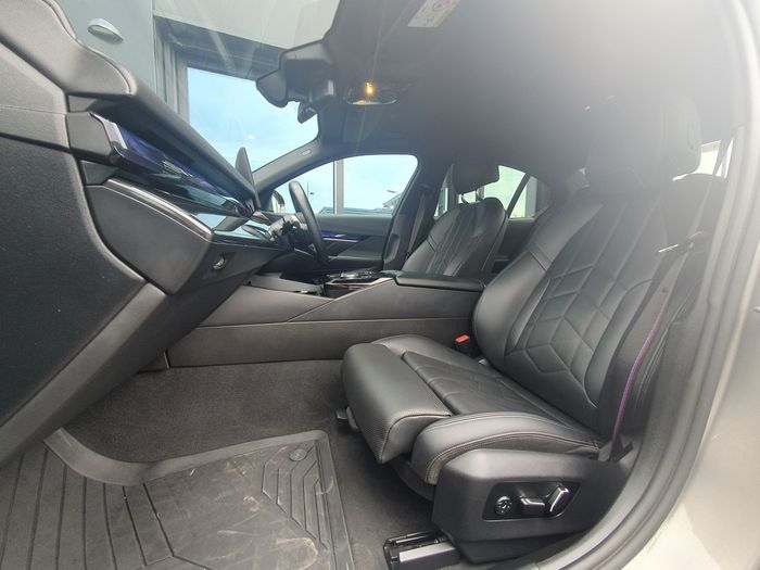 BMW 5 Series 2025