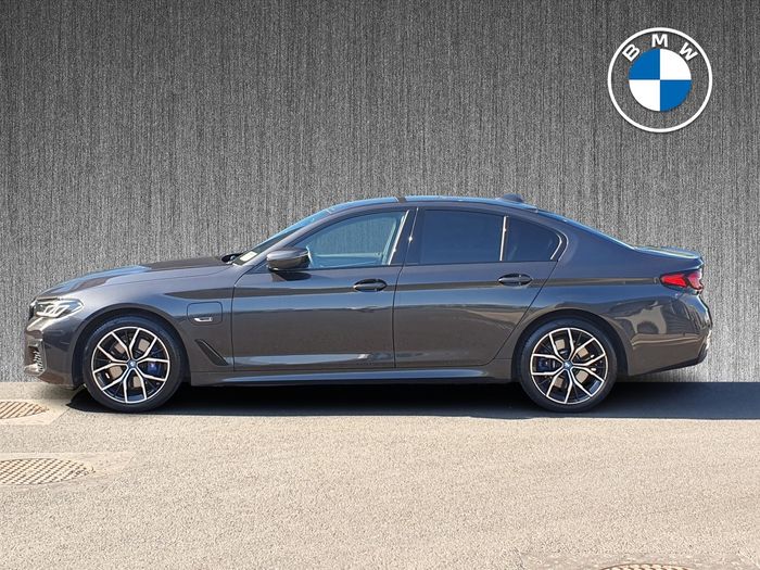 BMW 5 Series 2023