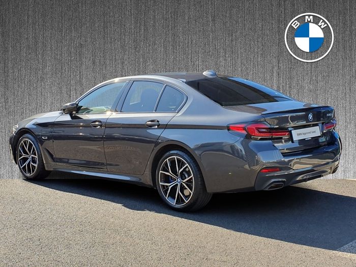 BMW 5 Series 2023