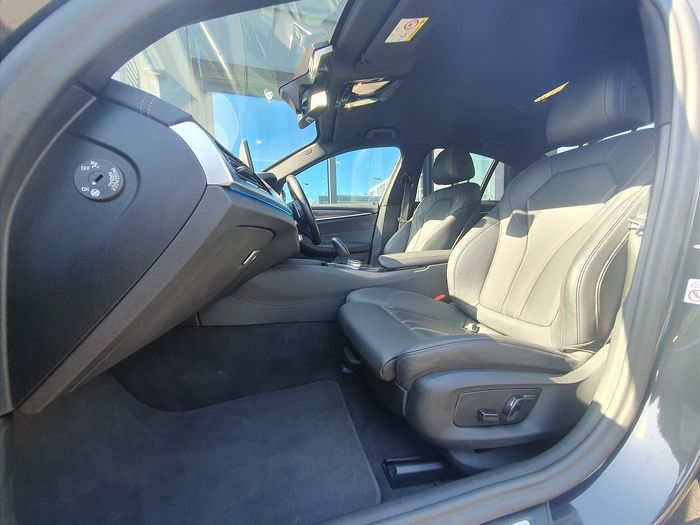 BMW 5 Series 2023