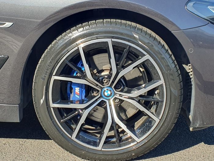 BMW 5 Series 2023