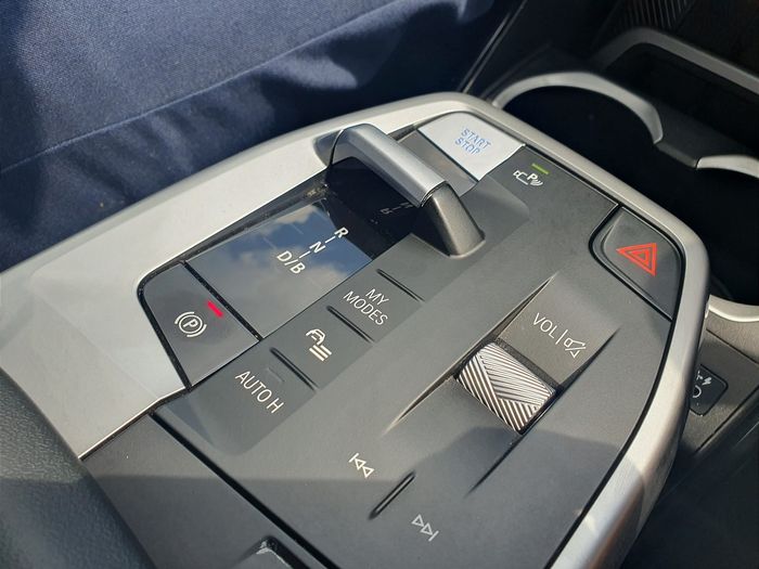 BMW iX1 2023