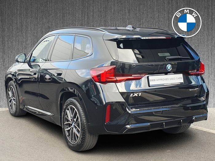 BMW iX1 2025