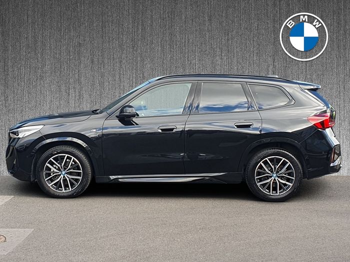 BMW iX1 2025