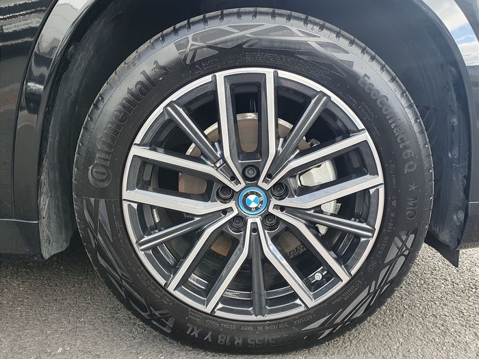BMW iX1 2025