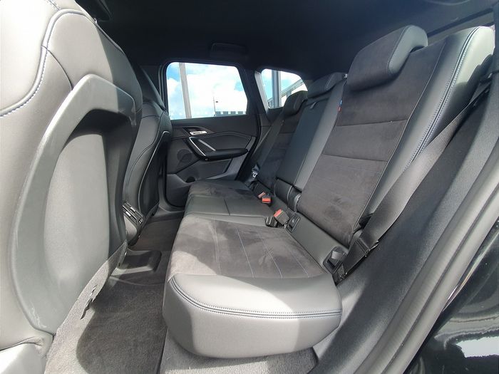 BMW iX1 2025