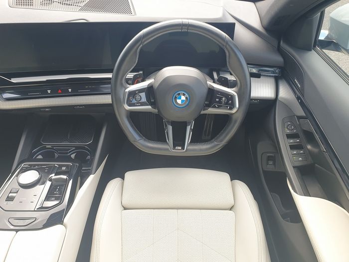 BMW 5 Series 2024