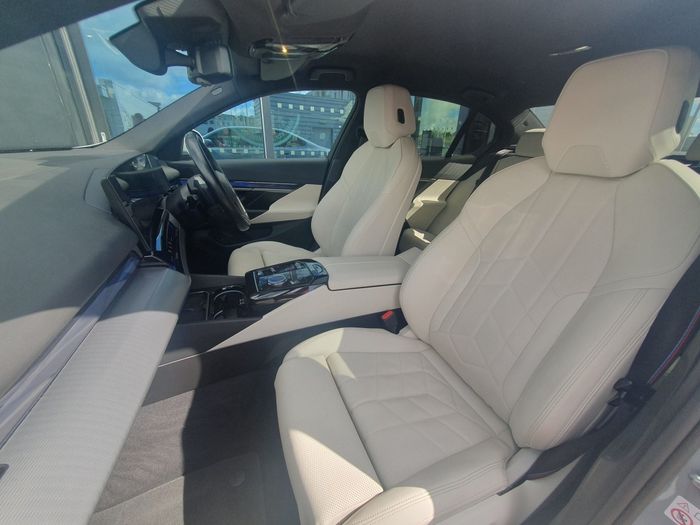 BMW 5 Series 2024