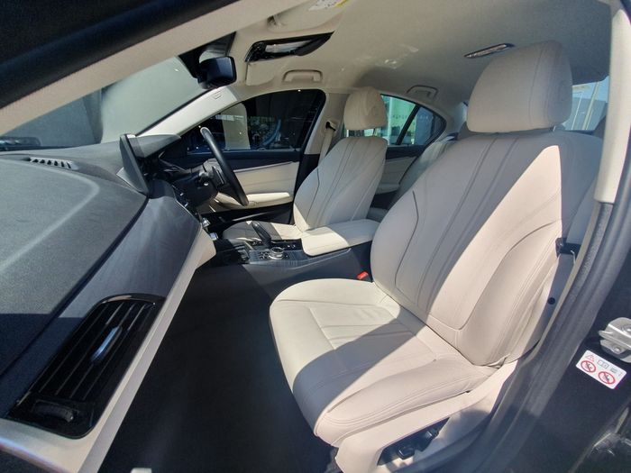 BMW 5 Series 2022