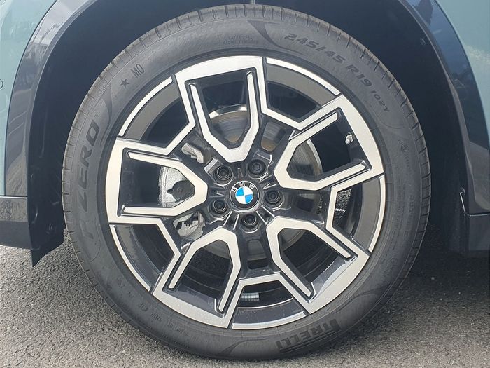 BMW iX1 2026