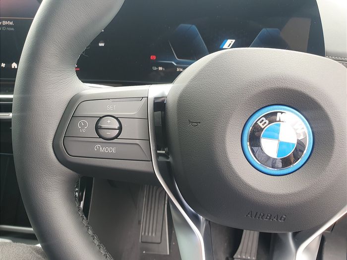 BMW iX1 2026