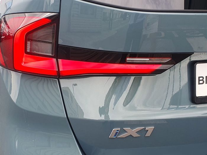 BMW iX1 2026