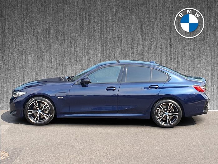 BMW 3 Series 2023
