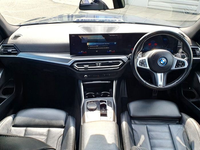BMW 3 Series 2023