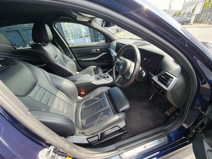 BMW 3 Series 2023