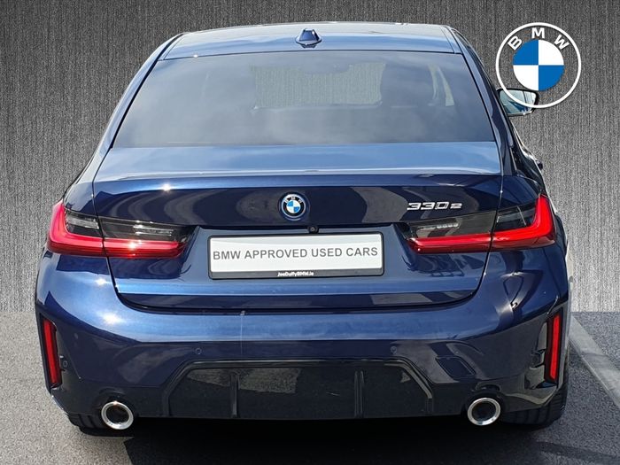 BMW 3 Series 2023