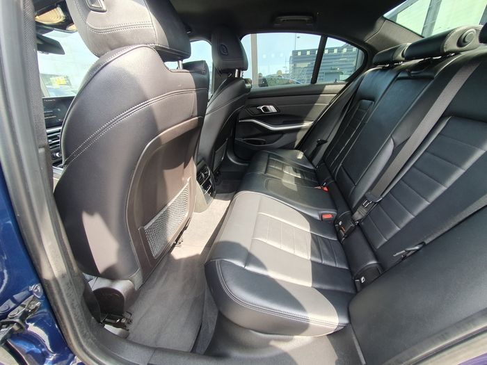 BMW 3 Series 2023
