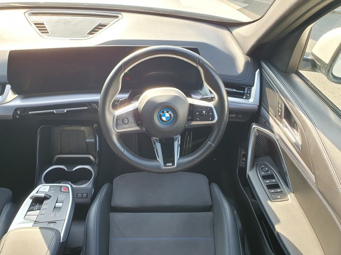 BMW iX1 2024