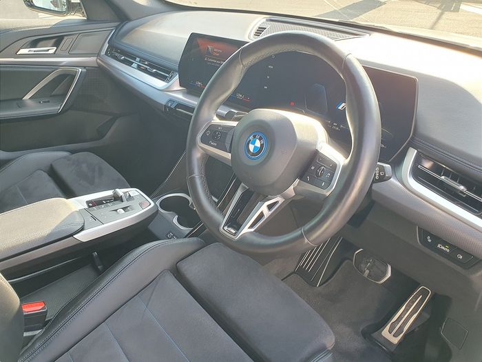 BMW iX1 2024