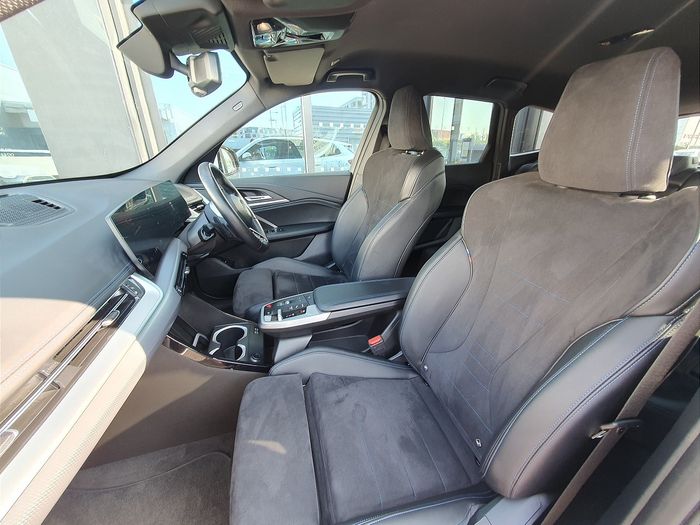 BMW iX1 2024