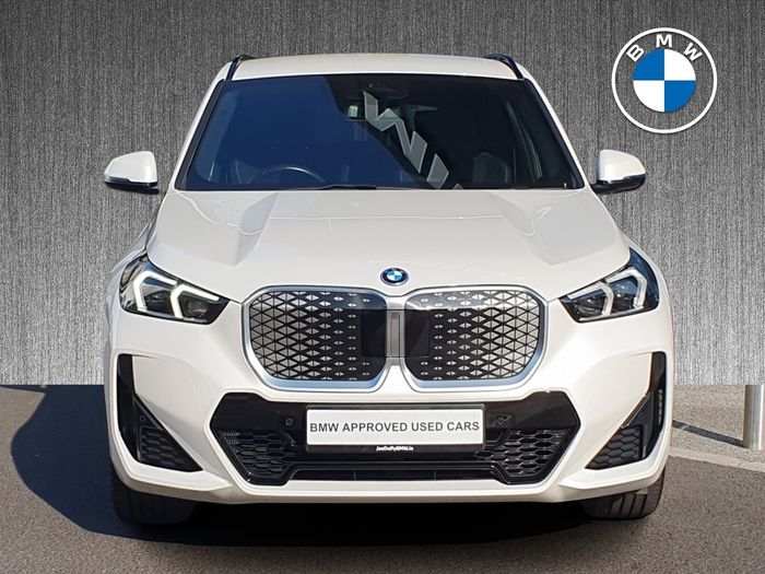 BMW iX1 2024