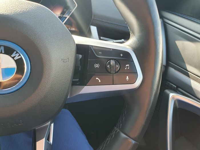 BMW iX1 2024