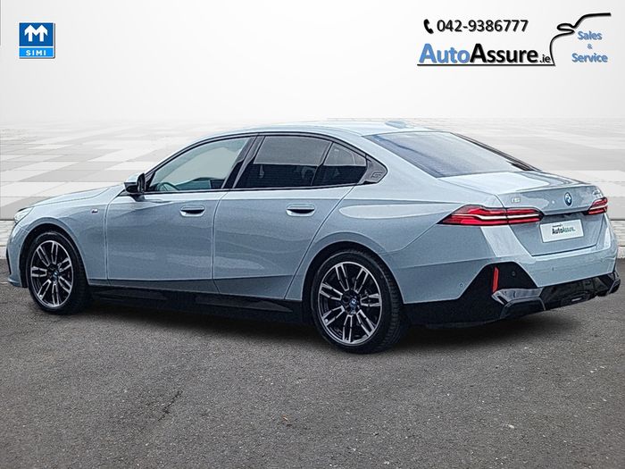 BMW i5 2024