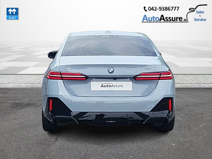 BMW i5 2024