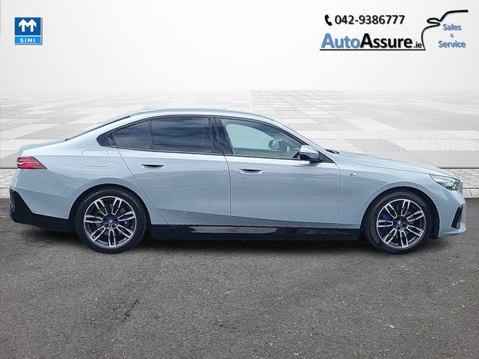 BMW i5 2024